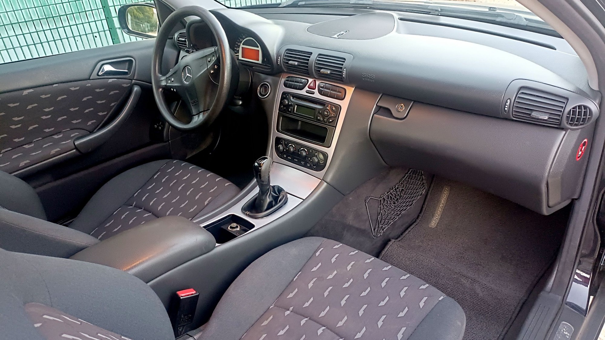 Mercedes C 180K — photo 7