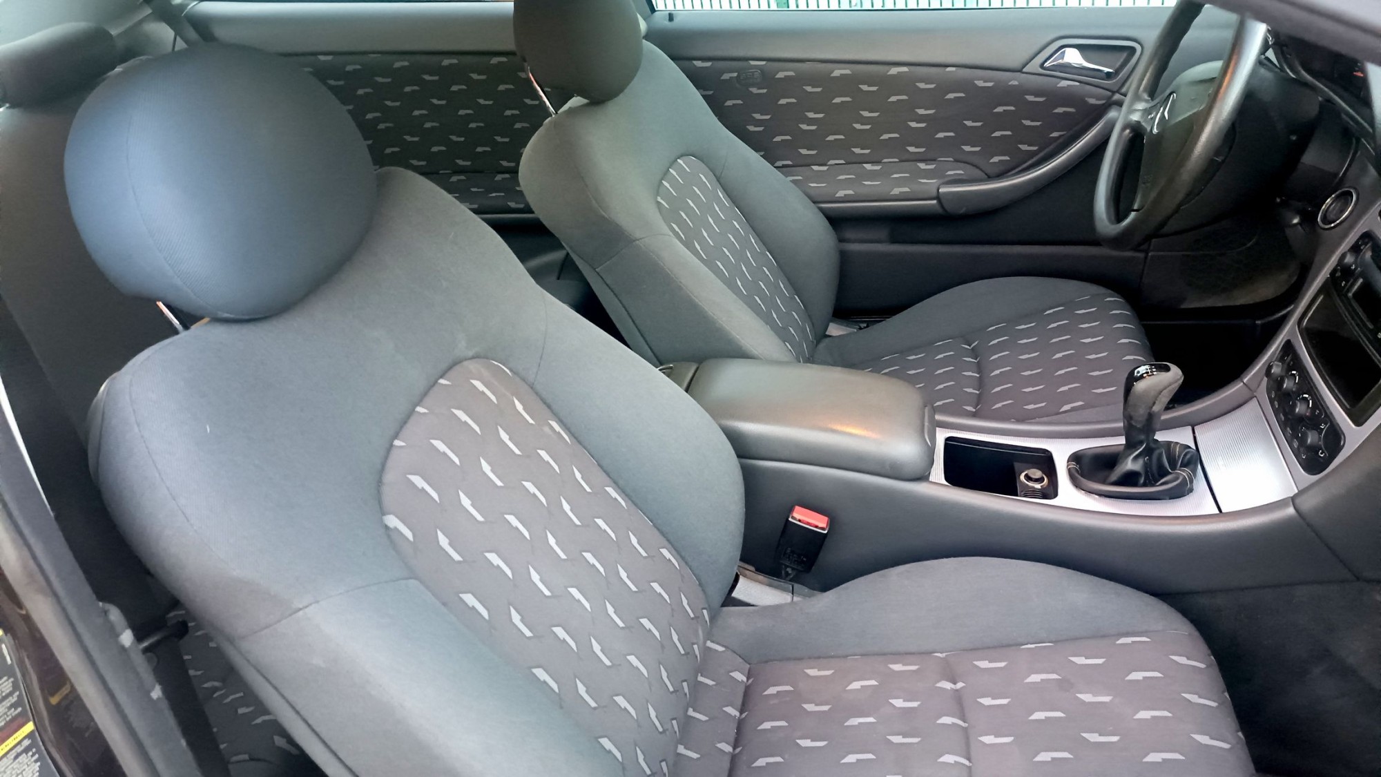 Mercedes C 180K — photo 9