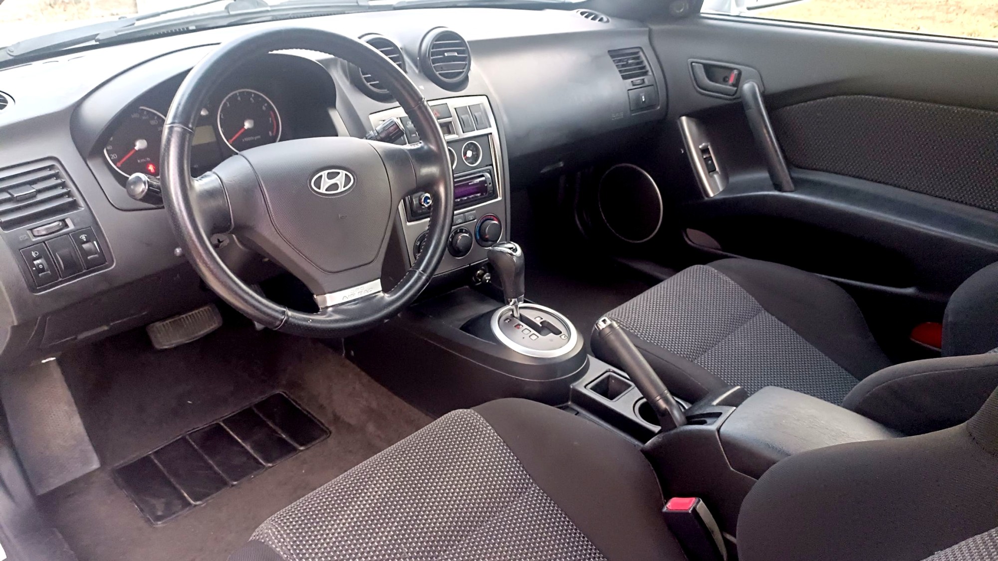 Hyundai COUPE 2.0 FX — photo 10