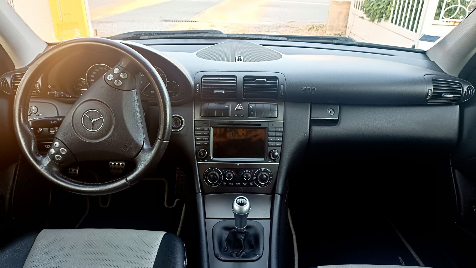 Mercedes C 200K — photo 9