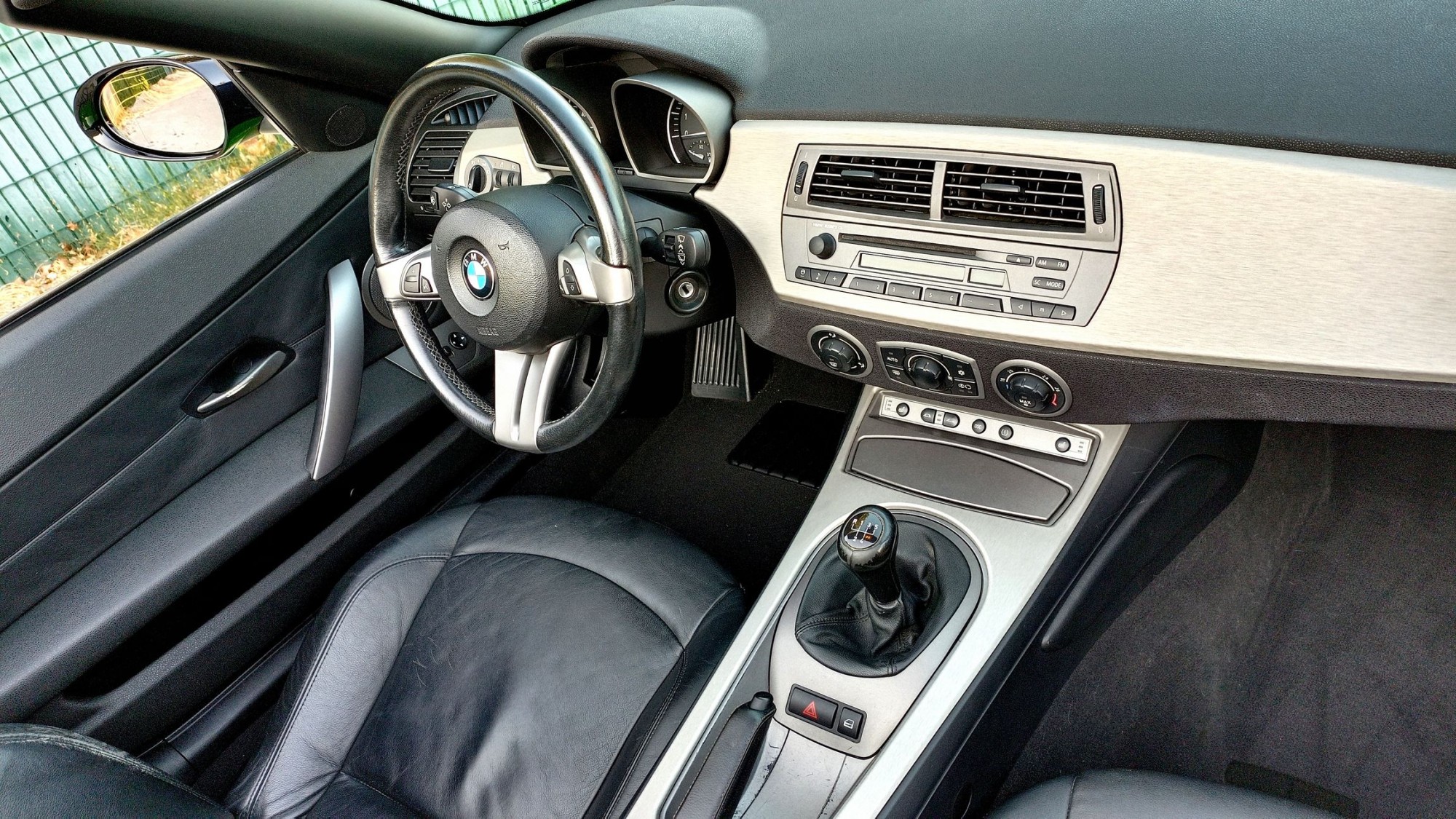 BMW Z4 — photo 7