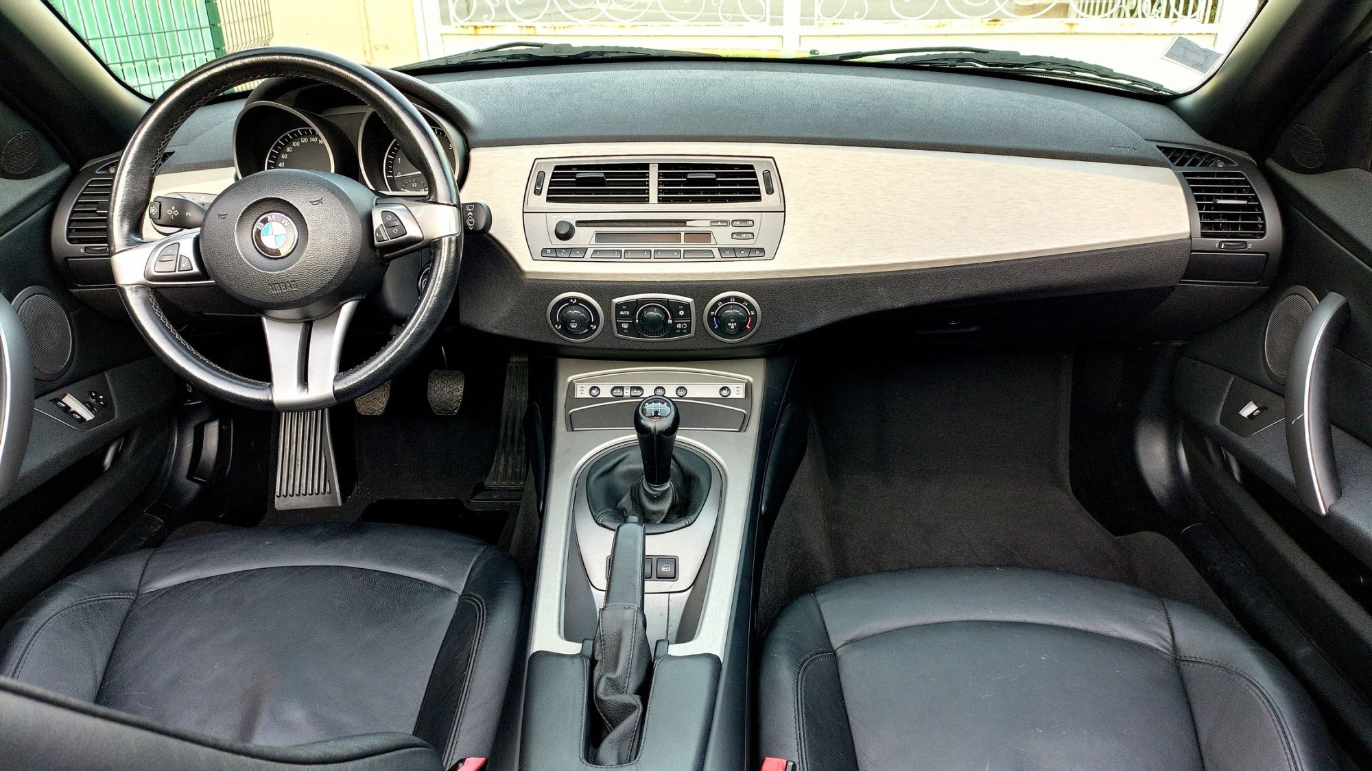 BMW Z4 — photo 8
